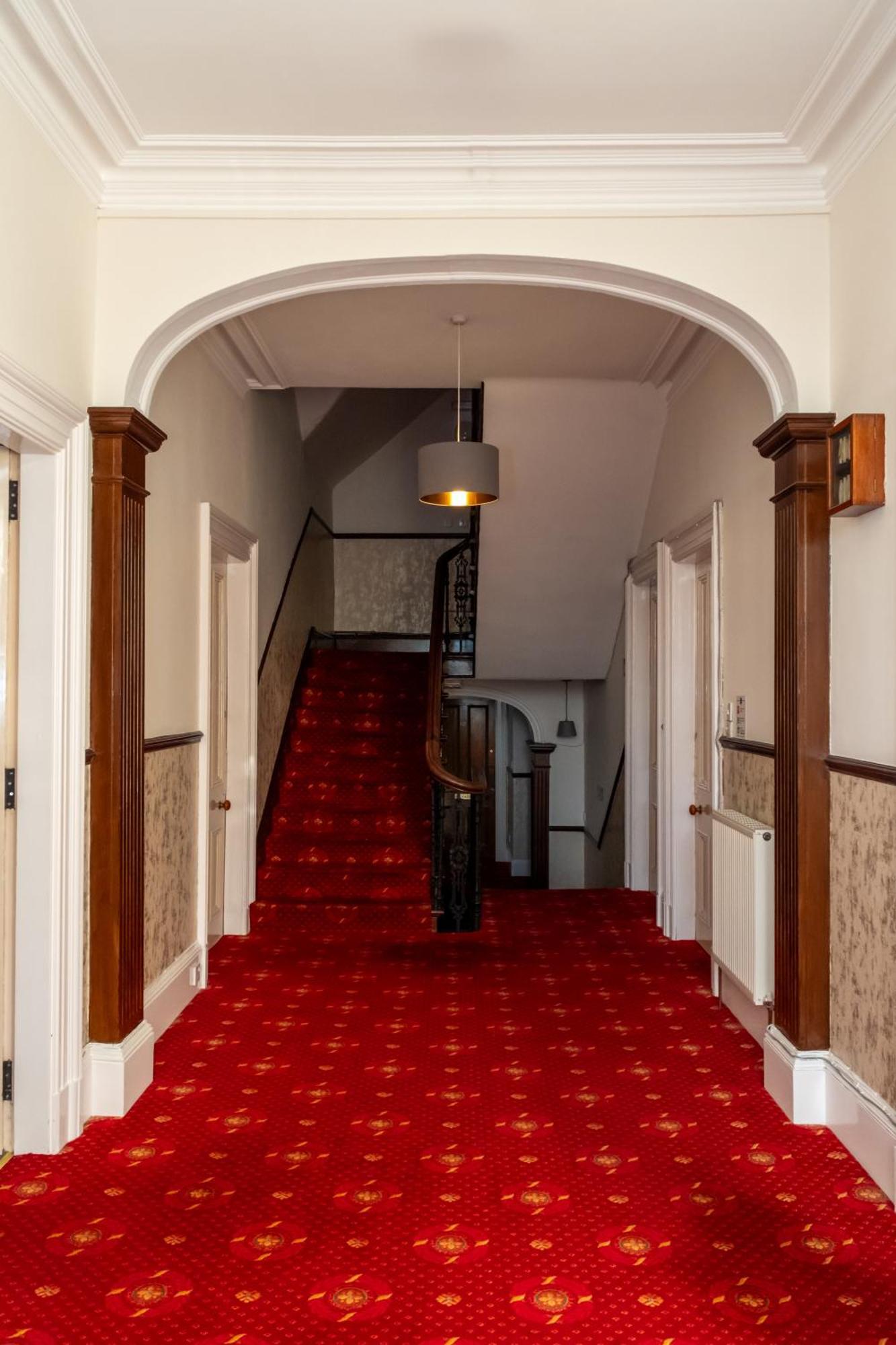 Station Hotel Ellon ภายนอก รูปภาพ