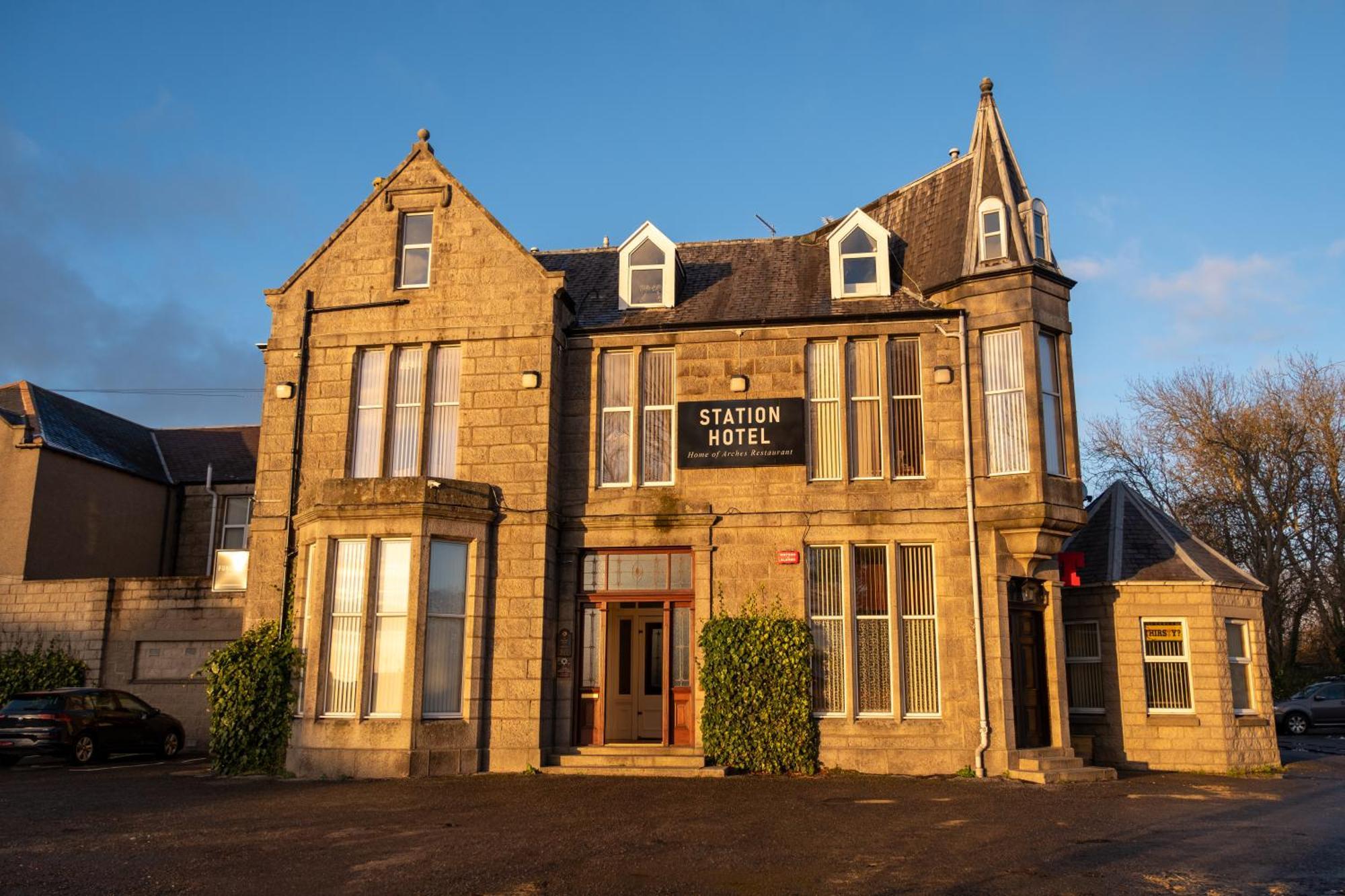Station Hotel Ellon ภายนอก รูปภาพ