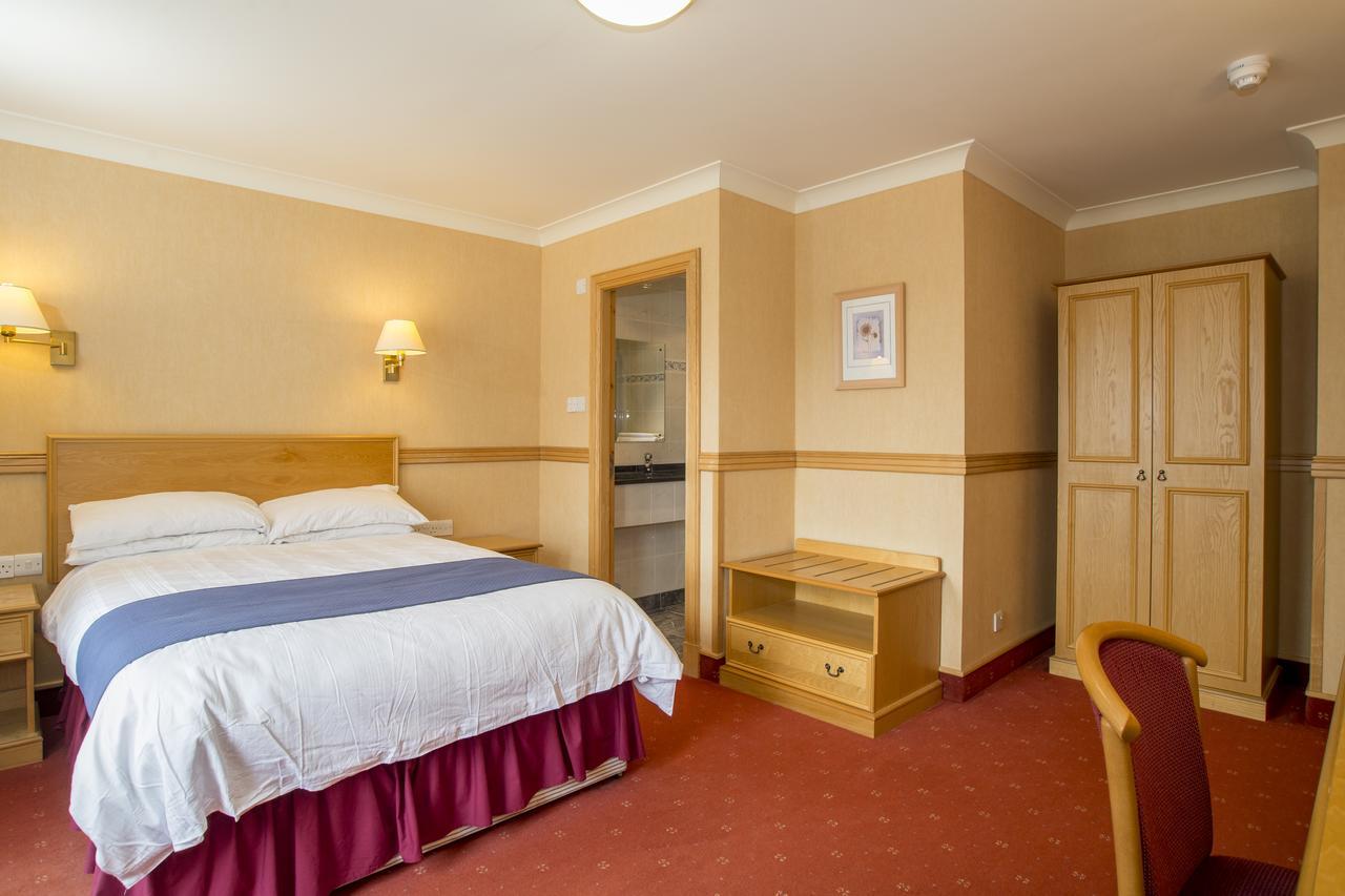 Station Hotel Ellon ภายนอก รูปภาพ