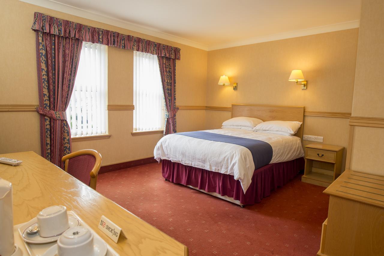 Station Hotel Ellon ภายนอก รูปภาพ
