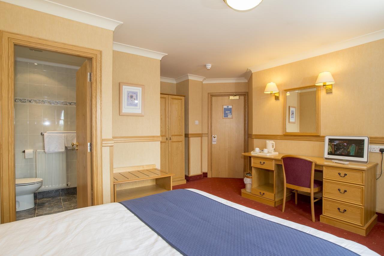 Station Hotel Ellon ภายนอก รูปภาพ